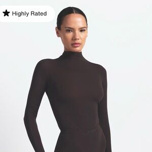 Skims x Nike WEIGHTLESS LAYERS MOCK NECK LONG SLEEVE TOP | DARK ROAST